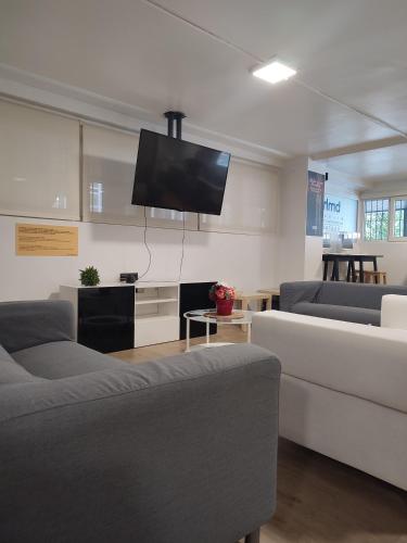 Спільний лаунж/ТБ зона, Bilbao Metropolitan Hostel by Bossh Hotels in Білбао