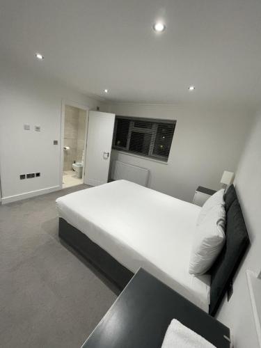London West Ham Apartments - image 6