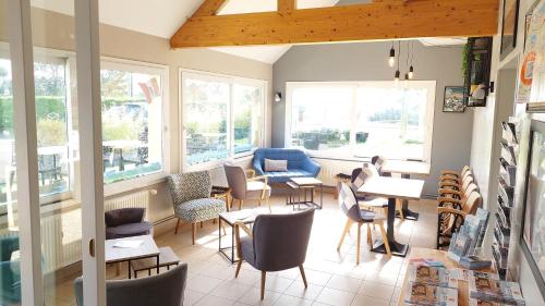 Krogs/atpūtas telpa, Logis Hotel La Rosiere----Situe entre BAYEUX et ARROMANCHES in Tracy-sur-Mer