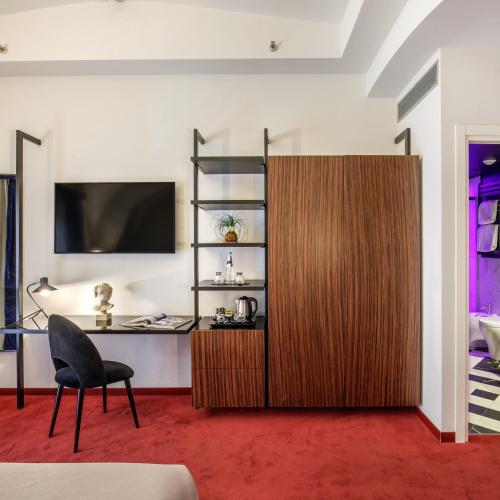 Superior Double or Twin Room image 10