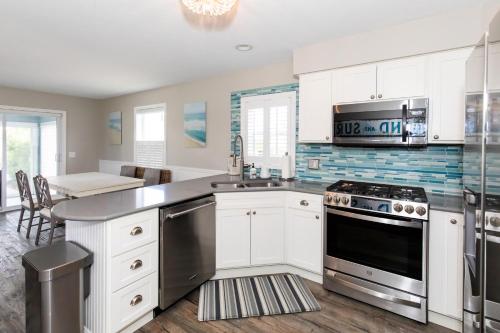 At the Beach - Old Homestead Beach House in Huron (OH)