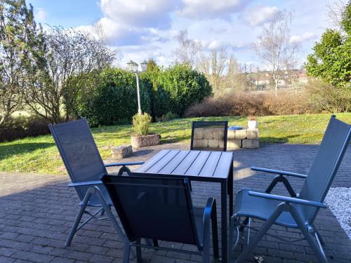 NEU - Wild Western Wohnung - 110 qm umgeben von Pferden am Fluss in Mehlbach