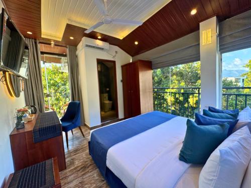 Queens mount, Kandy