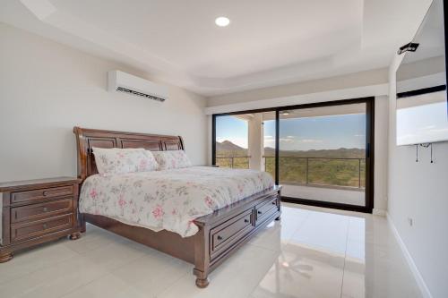 Flamingo 360 Right House, Views!