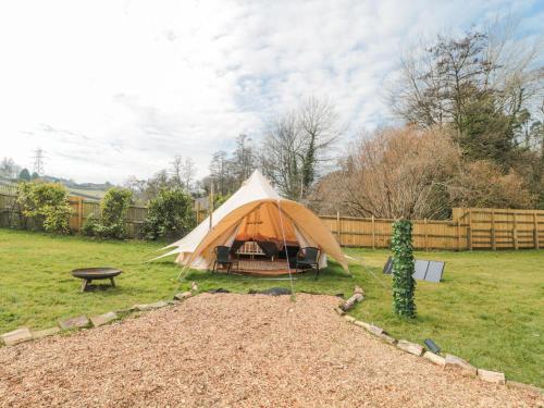 Bell tent 3, Bath (photo 7)