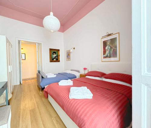 CARLO III Apartment - Napoli Centro - 3min aeroporto, Napoli (foto 9)