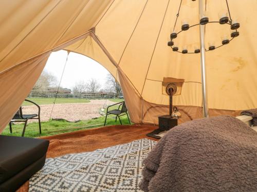 Bell tent 2, Bath (photo 5)