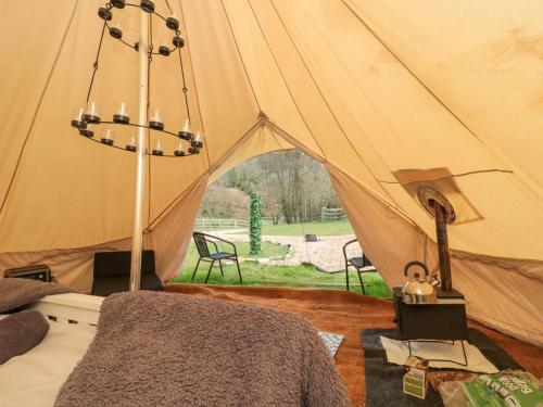 Bell tent 2, Bath (photo 6)