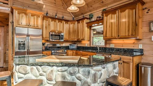 Fire on the Mountain - Mountain Views | 3 Levels of Decks | Outdoor Fireplaces | Hot Tub | Game Room, Mineral Bluff (photo 10)