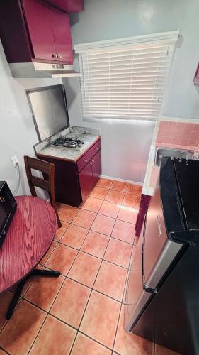 vogue motel – South Gate, CA