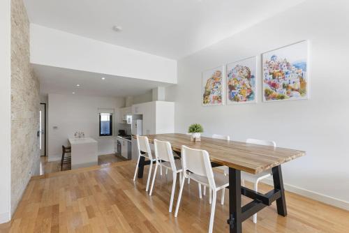 Domi Rentals The Chadstone Homes in Chadstone