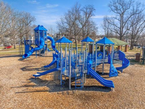 College Park Getaway in Winchester (KY)