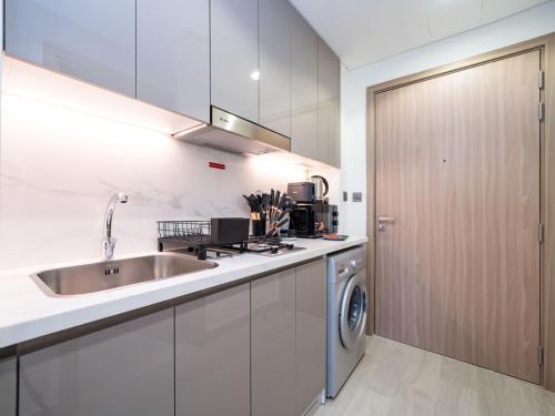 Sleek Studio in Azizi Riviera Modern and Cozy Stay, Dubái (foto 9)