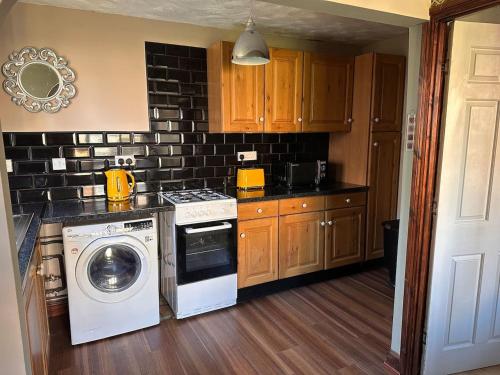 The Vales - 1 min walk to C2C station free parking 1 bed The Vales - 1 min walk to C2C station free parking 1 bed