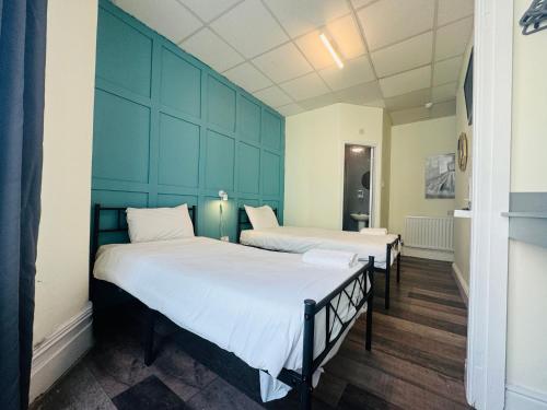 Calypso Hotel - image 14