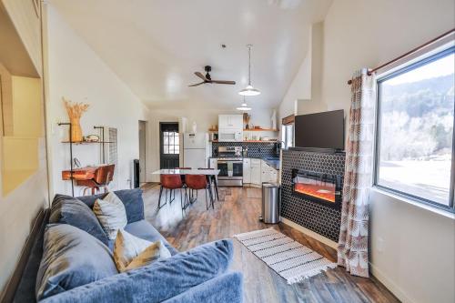 The Honeybee at Zen Zion - Glendale