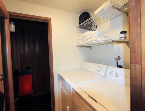 Tahoe Olympic condo - image 12