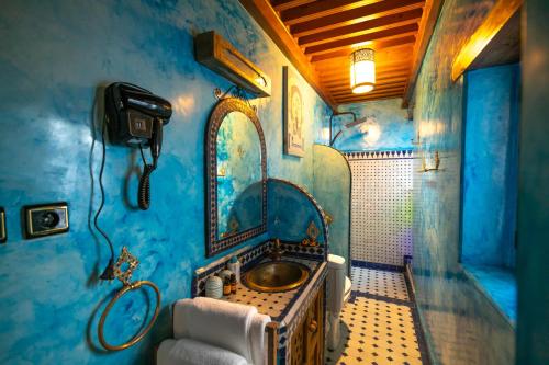 room detail thumbnail 2
