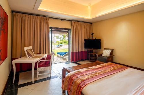 Villa Ebony -Tropical Design with Ocean Views, West Coast Villa Ebony -Tropical Design with Ocean Views, West Coast