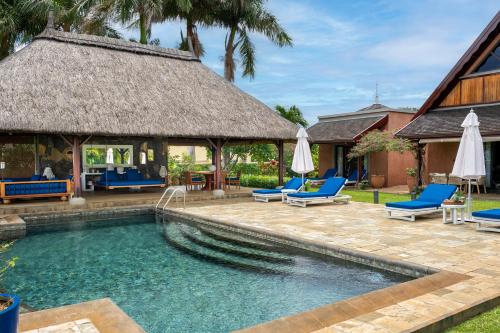 Villa Ebony -Tropical Design with Ocean Views, West Coast Villa Ebony -Tropical Design with Ocean Views, West Coast