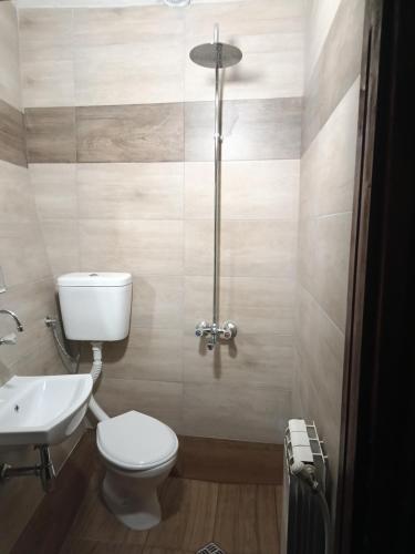 Dona Guest House - Horse Riding - main image