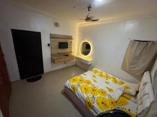 ROSEGARDENLODGe68 in Kosofe