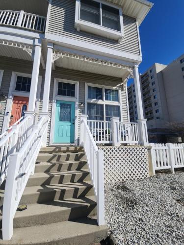 Harbor Grace-The Perfect AC Boardwalk/Beach Escape