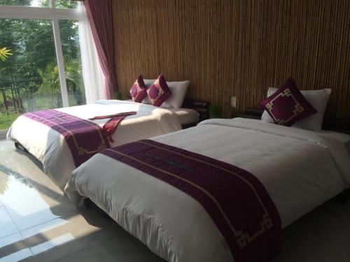 Deluxe Triple Room  with Mountain and Valley View