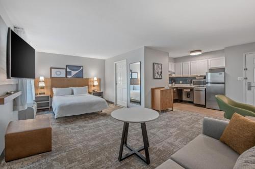 Staybridge Suites Rocklin Roseville Area Hotel By IHG in Rocklin (CA)