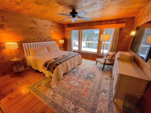 Amazing lakefront home in the White Mountains with game room theater 51PR - image 2
