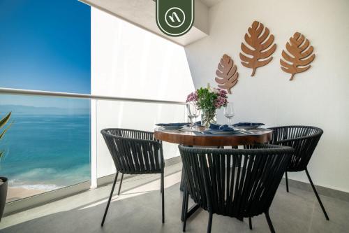 Amazing 1 BR Condo - Beachfront - Pools - King in Puerto Vallarta, Mexico