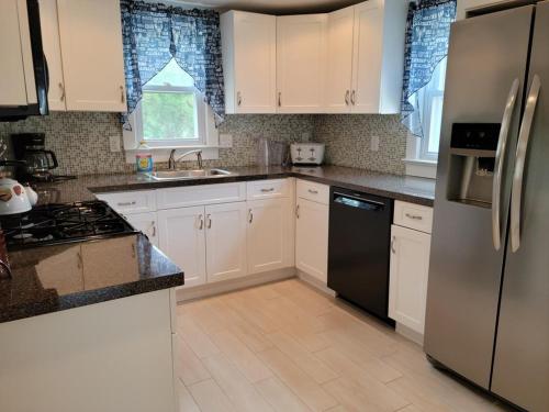 Kitchen, Pet Friendly Wifi Beach Badges Outdoor Shower Wd Ocean Block in Beach Haven (NJ)