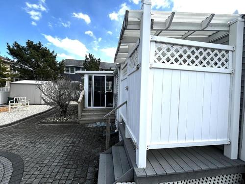Single Family Ocean Block Ship Bottom Wifi Private Fenced In Yard - image 5
