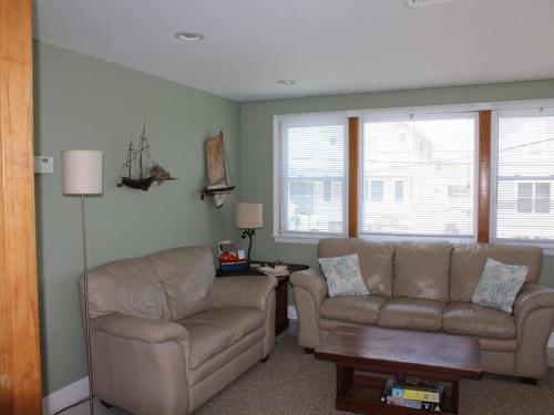 Duplex 2Nd Fl Beach Badges Oceanside Outdoor Shower Wifi Duplex 2Nd Fl Beach Badges Oceanside Outdoor Shower Wifi