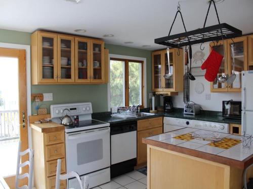 Duplex 2Nd Fl Beach Badges Oceanside Outdoor Shower Wifi Duplex 2Nd Fl Beach Badges Oceanside Outdoor Shower Wifi