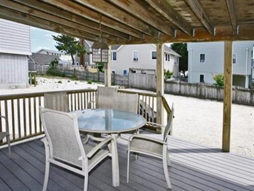 Duplex 1St Fl Ocean Side Beach Badges Outdoor Shower Wifi Duplex 1St Fl Ocean Side Beach Badges Outdoor Shower Wifi