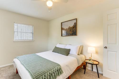 4 Mi to Dtwn Dog-Friendly Fayetteville Home 4 Mi to Dtwn Dog-Friendly Fayetteville Home