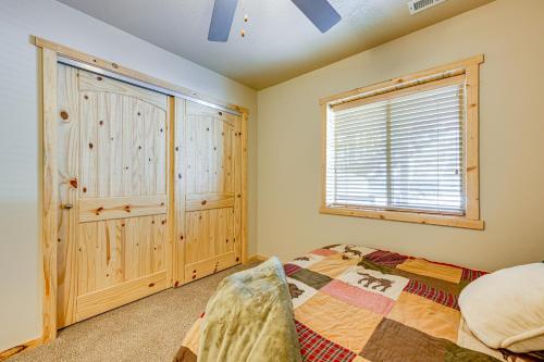 Less Than 1 Mi to Brian Head Resort Spacious Cabin! Less Than 1 Mi to Brian Head Resort Spacious Cabin!