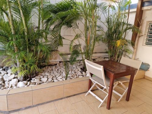 F2 ZEN & GREEN - PISCINE et CONFORT in Baie-Mahault