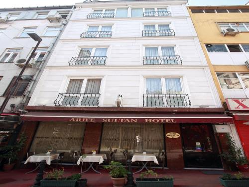 Arife Sultan , Pension in Istanbul