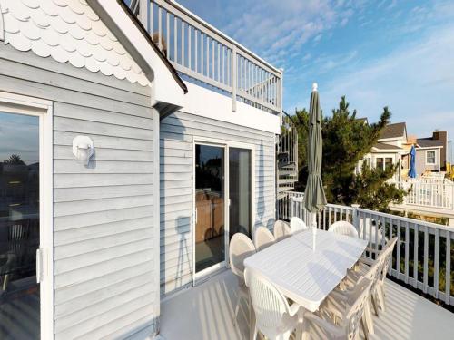 Viesnīcas āriene, Oceanside Beach Badges Wifi Ocean Views From The Decks! 5Th From The Beach Surf City 14016 in Ship Bottom (NJ)