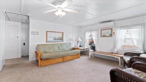 Bay Front 2Nd Floor Duplex Boasts Amazing Bay Views From Both Porch And Deck Located In Ship Bottom 14016 - image 3