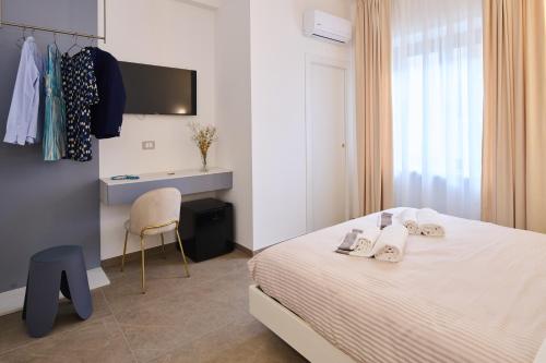 Superior Double Room image 6