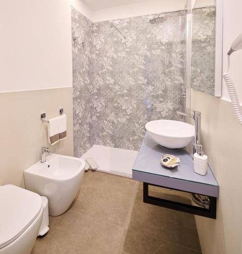Superior Double Room image 4
