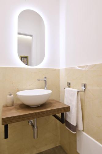 Twin Room image 3