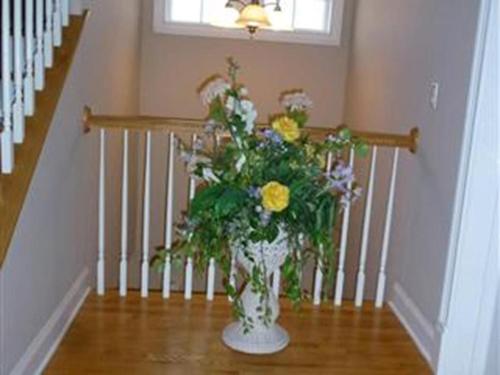 Large Oceanside Brant Beach Home Sleeps 16