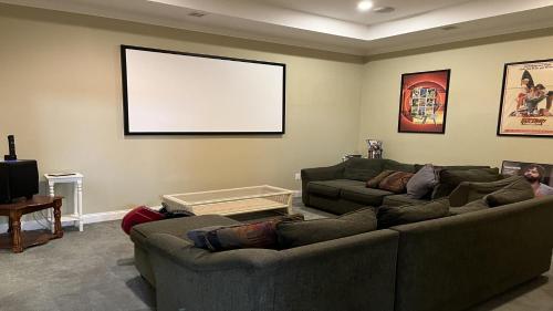 Large Oceanside Brant Beach Home Sleeps 16