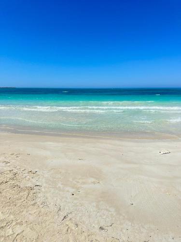 Vibزيارة لا تنسي في مارينا 4 العلمين 5 غرف نوم مكيف بالكامل, El Alamein (foto 2)