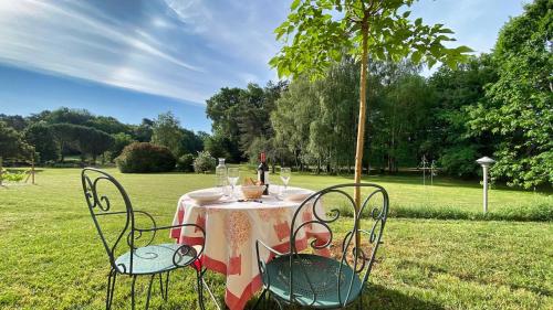 Apkārtne, Les Granges Hautes, maisons de vacances, proches de Sarlat avec piscine, parc, in Saint-Crépin-et-Carlucet