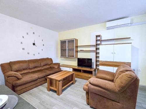 Two-Bedroom Apartment with Terrace image 10